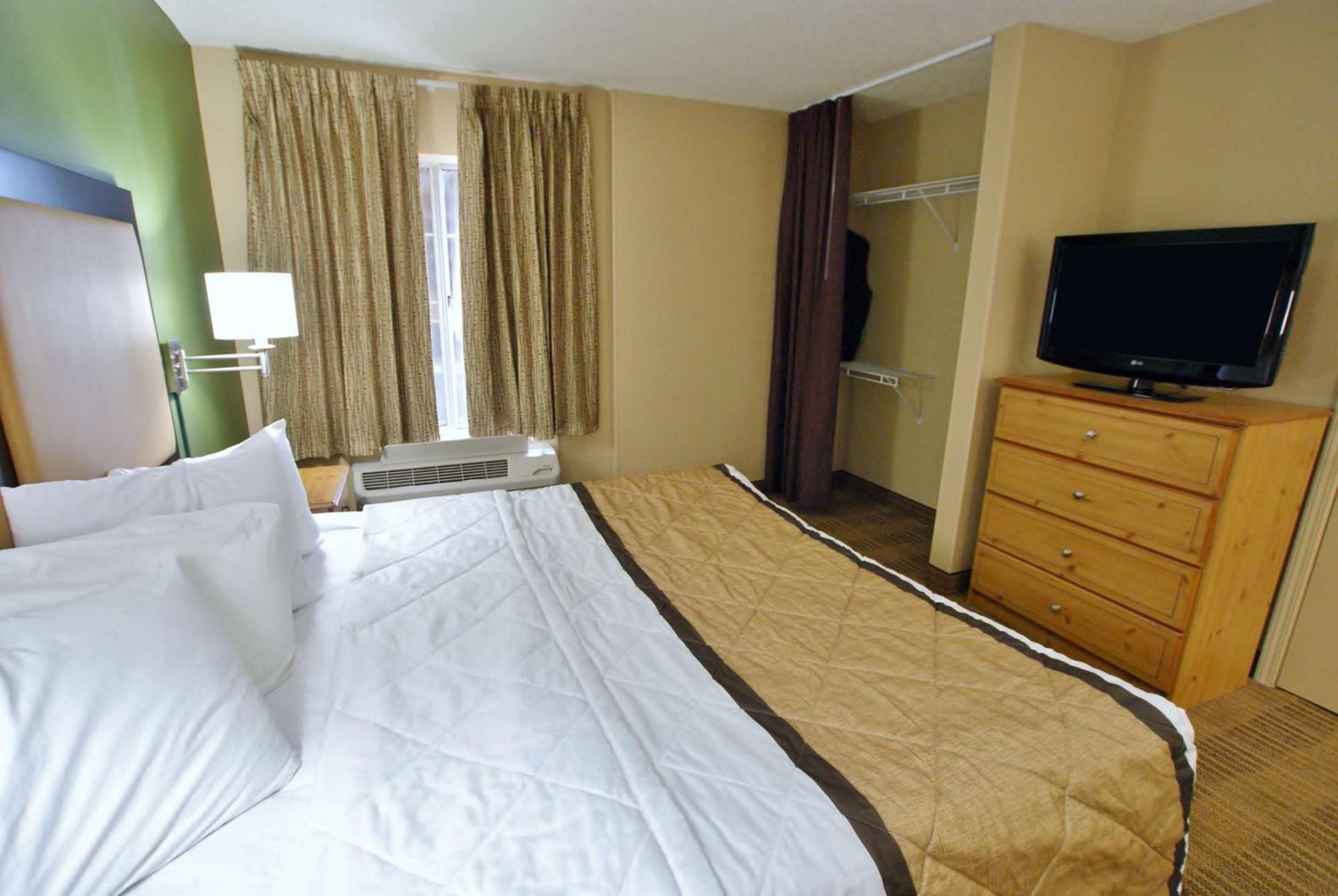 Extended Stay America Select Suites - Durham - University - Ivy Creek Blvd Eksteriør billede