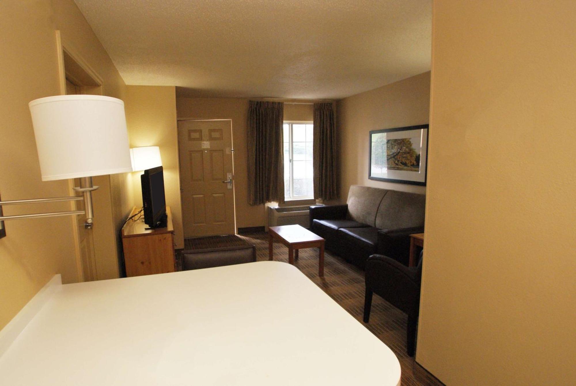 Extended Stay America Select Suites - Durham - University - Ivy Creek Blvd Eksteriør billede