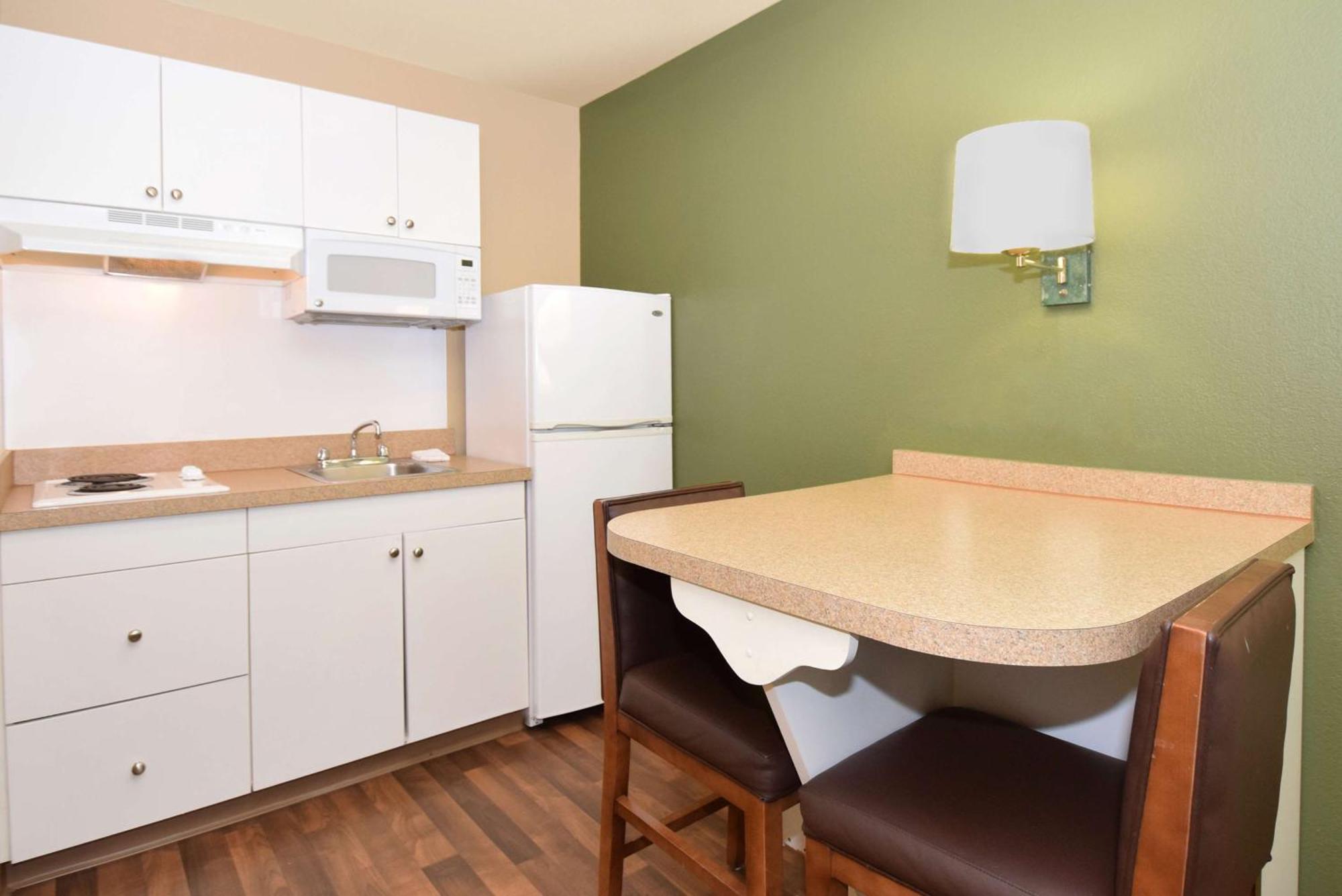 Extended Stay America Select Suites - Durham - University - Ivy Creek Blvd Eksteriør billede