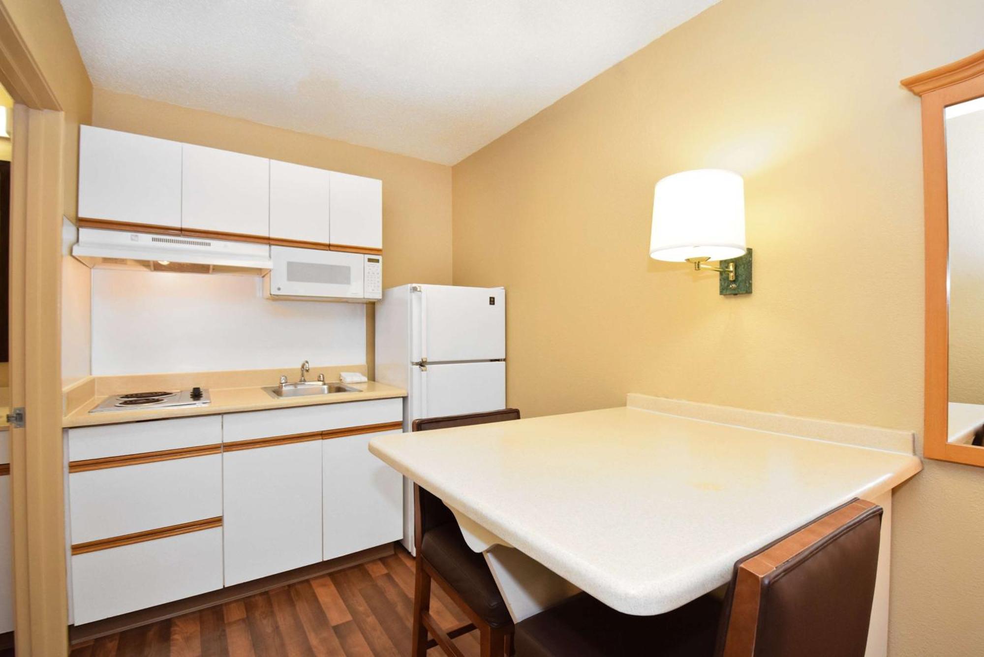 Extended Stay America Select Suites - Durham - University - Ivy Creek Blvd Eksteriør billede