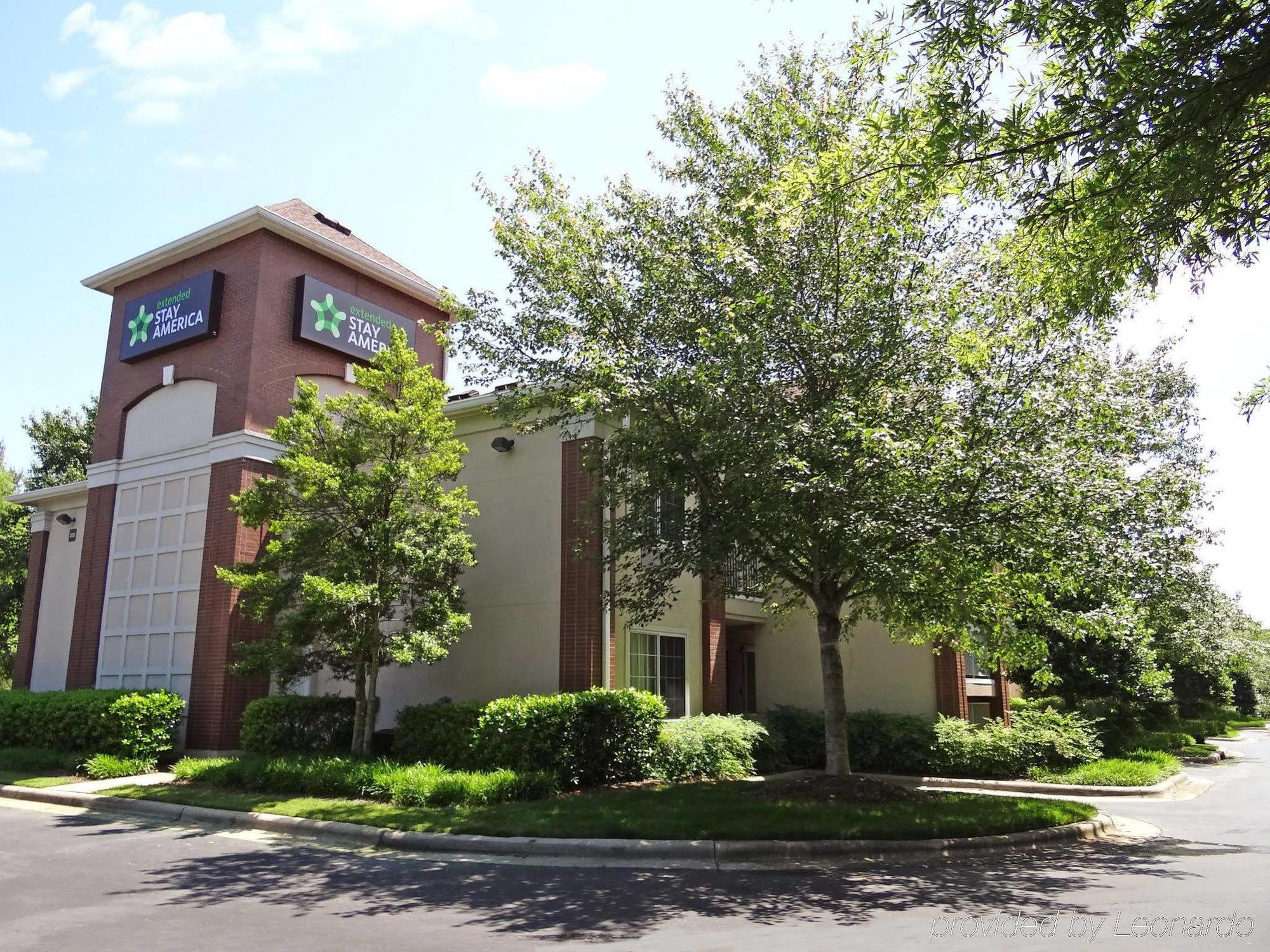 Extended Stay America Select Suites - Durham - University - Ivy Creek Blvd Eksteriør billede