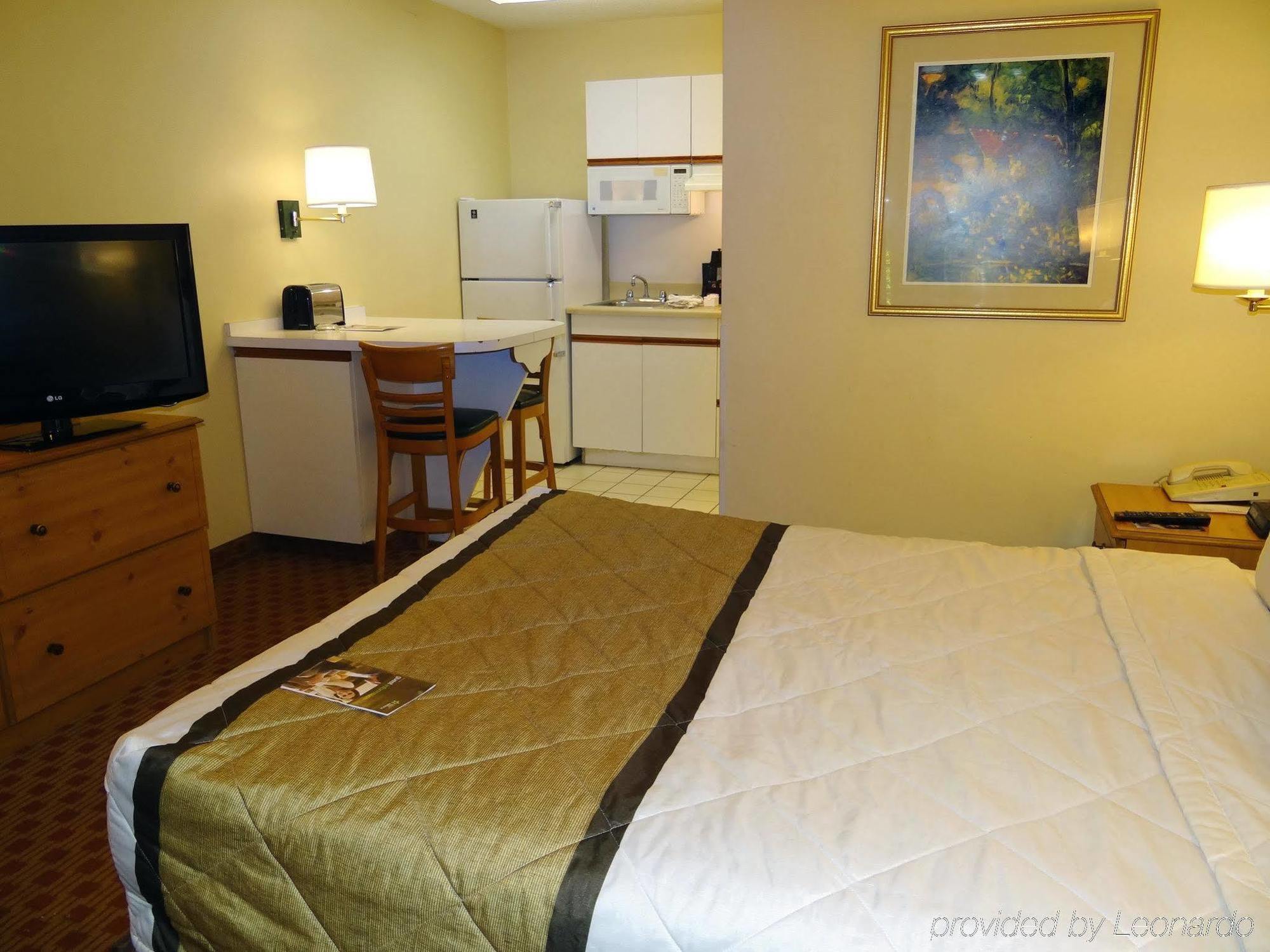 Extended Stay America Select Suites - Durham - University - Ivy Creek Blvd Eksteriør billede