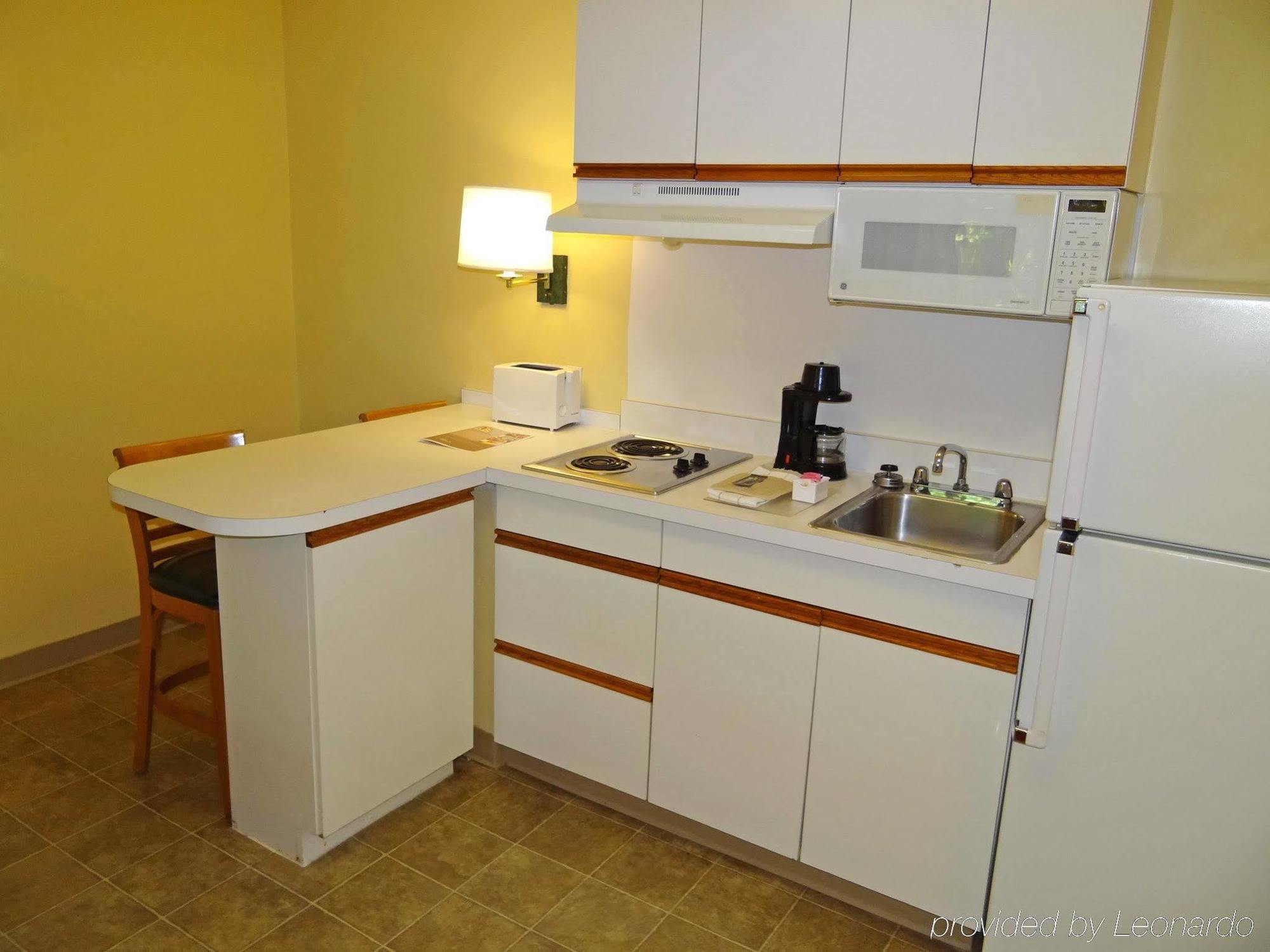 Extended Stay America Select Suites - Durham - University - Ivy Creek Blvd Eksteriør billede